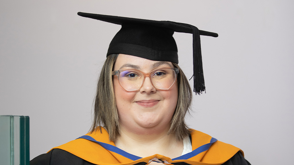 Photo of graduate Zoe